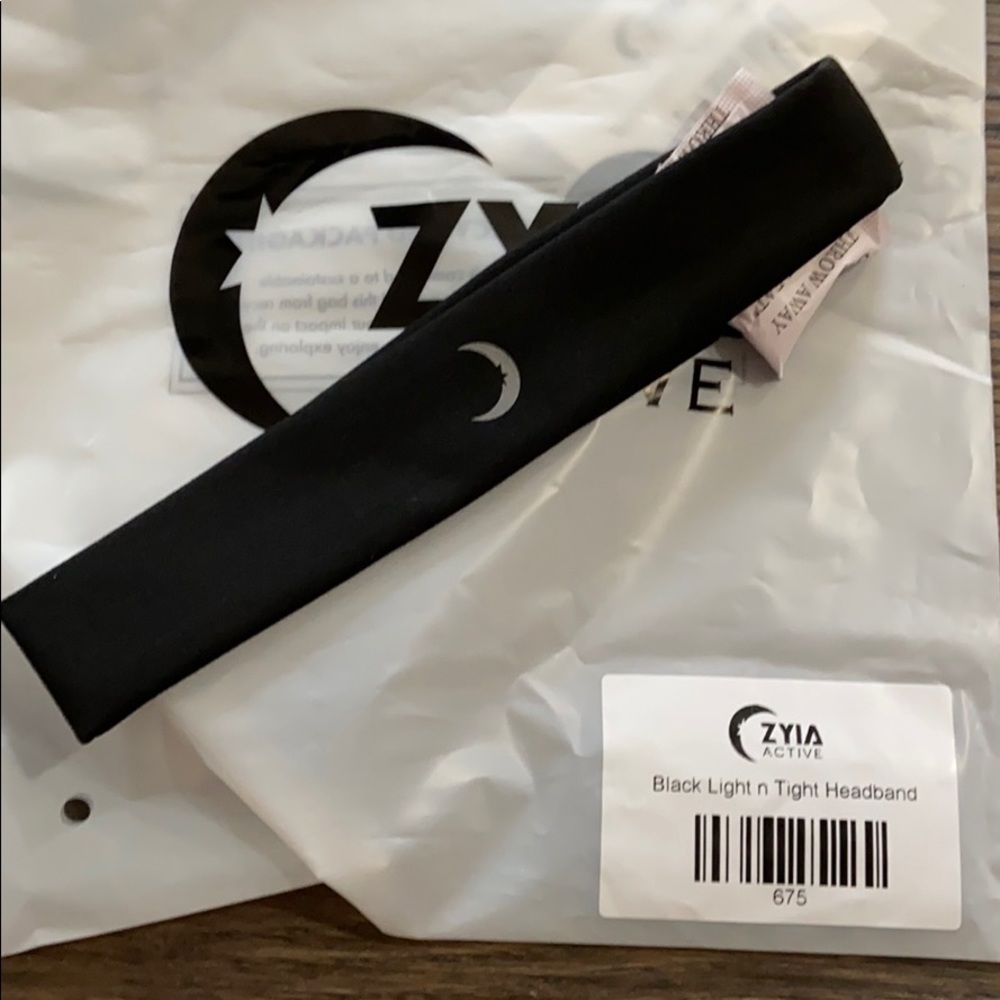 NWTB Zyia Black Light and Tight Headband